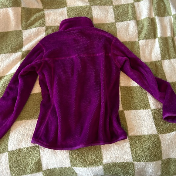 Like new Patagonia pullover - Picture 3 of 3